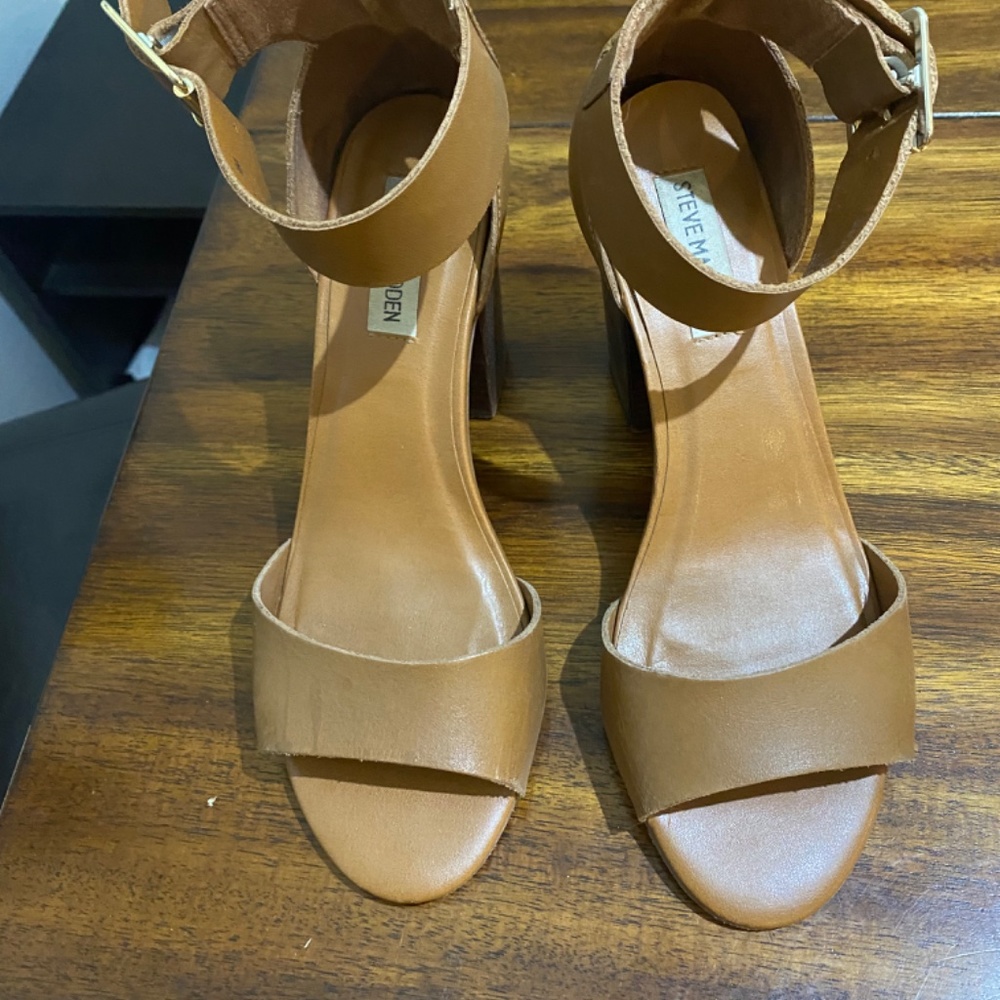 Shoes - Picture 4 of 4